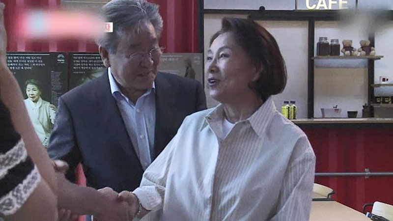 김민자 배우의 국립극단 공연 이력을 설명하는 이미지