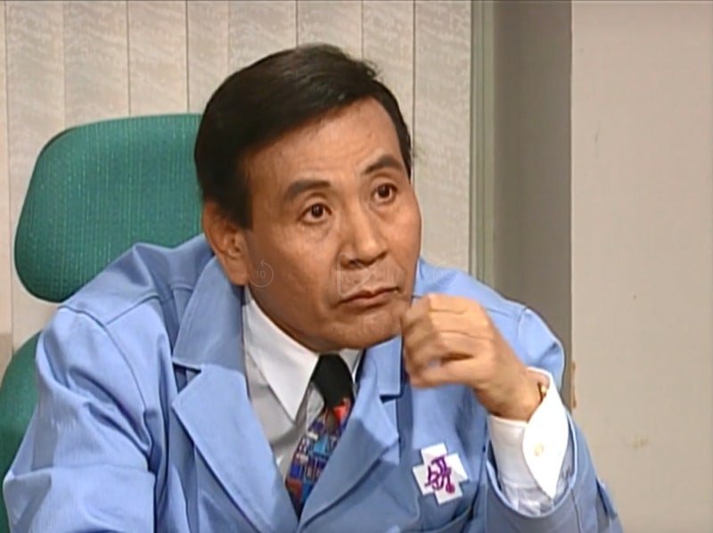 오지명의 영화와 방송 활동 이력을 상징하는 이미지